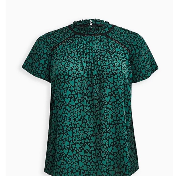 NWT Torrid short sleeve georgette green heart top - Picture 5 of 7